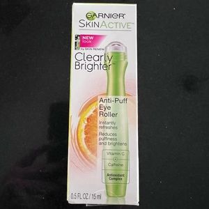 Garnier Clearly Brighter Anti Puff Eye Roller